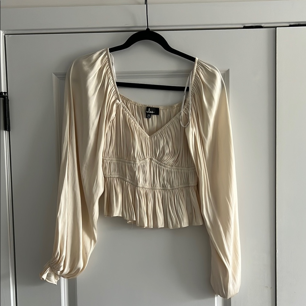 Lulu's Cream Ruched V-Neck Peasant Blouse